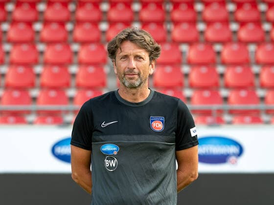 Bernd Weng, 1 FC Heidenheim 1846, 2 Bundesliga, team photo and portrait appointment, season 2020 2021, 17 09 2020, DFB DFL regulations prohibit any use of photographs as image sequences and or quasi video , 1 FC Heidenheim 1846, 2 Bundesliga, team photo and portrait appointment, clipping, shooting, season 2020 2021, 17 09 2020 Heidenheim Copyright: xEibner-Pressefoto SaschaxWaltherx EP_swa