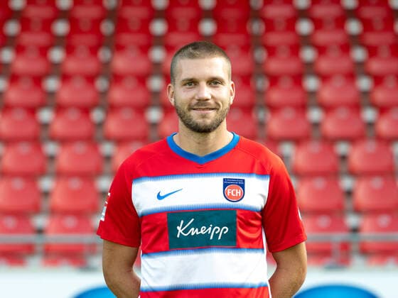 Robert Leipertz FC Heidenheim, 13 , 1 FC Heidenheim 1846, 2 Bundesliga, team photo and portrait appointment, season 2020 2021, 17 09 2020, DFB DFL regulations prohibit any use of photographs as image sequences and or quasi video , 1 FC Heidenheim 1846, 2 Bundesliga, team photo and portrait appointment, clipping, shooting, season 2020 2021, 17 09 2020 Heidenheim Copyright: xEibner-Pressefoto SaschaxWaltherx EP_swa