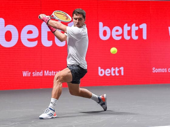 In Mischa Zverev GER in attack position, John MILLMAN AUS vs Mischa Zverev GER , TENNIS, bett1hulks Indoor, 12 10 2020, GER, TENNIS, ATP TOUR, bet1hulks Indoor, John MILLMAN AUS vs Misacha ZVEREV GER , 12 10 2020 COLOGNE Copyright: xEibner-Pressefotox EP_BSO