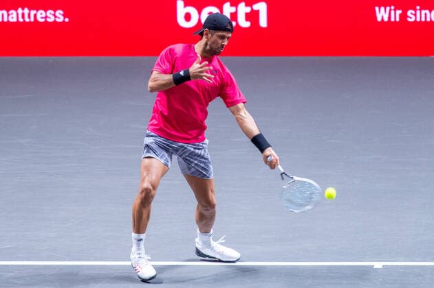 In Fernando VERDASCO ESP , Alexander ZVEREV GER vs Fernando VERDASCO ESP , TENNIS, bett1hulks Indoor, 15 10 2020, GER, TENNIS, ATP TOUR, bet1hulks Indoor, Alexander ZVEREV GER vs Fernando VERDASCO ESP , 15 10 2020 COLOGNE Copyright: xEibnerxPressefotox xBenjaminxSOELZERx EP_BSO