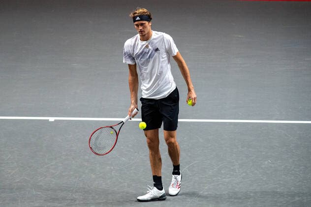 In Alexander ZVEREV GER , Alexander ZVEREV GER vs. Lloyd HARRIS RSA , TENNIS, bett1hulks Indoor, 16 10 2020, GER, TENNIS, ATP TOUR, bett1hulks Indoor, Alexander ZVEREV GER vs. Lloyd HARRIS RSA , 16 10 2020 KOELN Copyright: xEibnerxPressefotox xBenjaminxSOELZERx EP_BSO