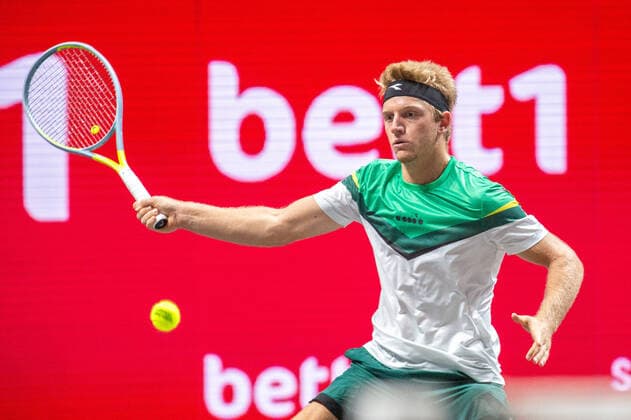 In the Alejandro DAVIDOVICH FOKINA ESP , Dennis NOVAK AUT vs Alejandro DAVIDOVICH FOKINA ESP , TENNIS, bett1hulks Indoor, 16 10 2020, GER, TENNIS, ATP TOUR, bet1hulks Indoor, Dennis NOVAK AUT vs Alejandro DAVIDOVICH FOKINA ESP , 16 10 2020 COLOGNE Copyright: xEibnerxPressefotox xBenjaminxSOELZERx EP_BSO