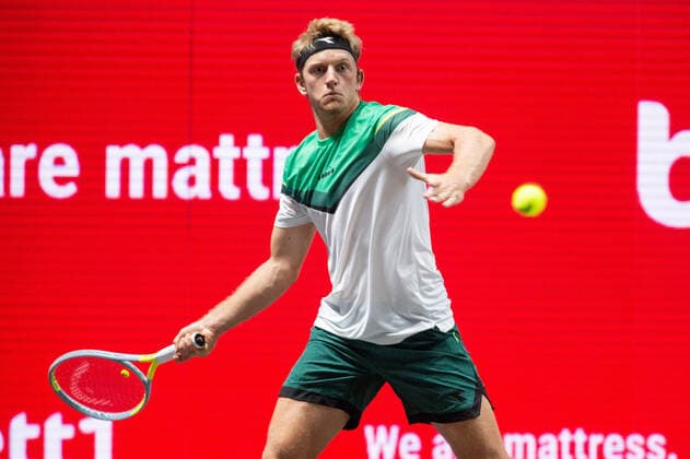 In the Alejandro DAVIDOVICH FOKINA ESP , Dennis NOVAK AUT vs Alejandro DAVIDOVICH FOKINA ESP , TENNIS, bett1hulks Indoor, 16 10 2020, GER, TENNIS, ATP TOUR, bet1hulks Indoor, Dennis NOVAK AUT vs Alejandro DAVIDOVICH FOKINA ESP , 16 10 2020 COLOGNE Copyright: xEibnerxPressefotox xBenjaminxSOELZERx EP_BSO