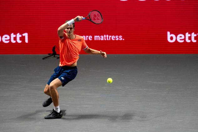 In Hubert HURKACZ POL , Hubert HURKACZ POL vs Roberto BAUTISTA AGUT ESP , TENNIS, bett1hulks Indoor, 16 10 2020, GER, TENNIS, ATP TOUR, bet1hulks Indoor, Hubert HURKACZ POL vs Roberto BAUTISTA AGUT ESP , 16 10 2020 COLOGNE Copyright: xEibnerxPressefotox xBenjaminxSOELZERx EP_BSO