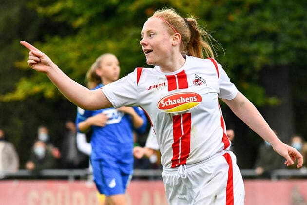 Amber Barett Köln, 22 cheers her goal to 1 0, cheer about a goal, cheer, goal celebration, celebration, celebration, cheer about the goal, optimistic, action, action, 17 10 2020, Cologne Germany , Soccer, 2 Women Bundesliga South, 1 FC Köln TSG 1899 Hoffenheim II, DFB DFL REGULATIONS PROHIBIT ANY USE OF PHOTOGRAPHS AS IMAGE SEQUENCES AND OR QUASI VIDEO xmhx