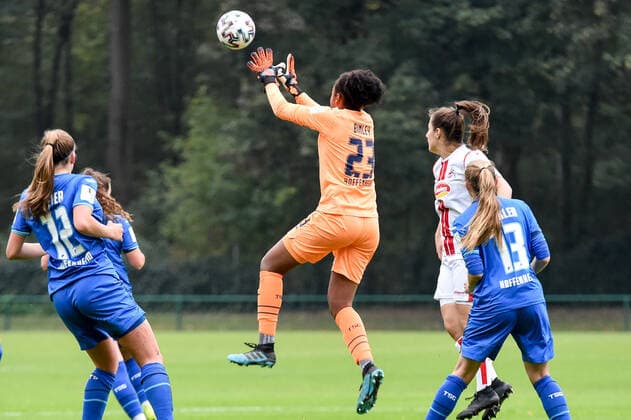 Louisa Binley Goalie TSG, 23 catches the ball, Action, Action, Game scene, 17 10 2020, Cologne Germany , Football, 2 Women Bundesliga South, 1 FC Köln TSG 1899 Hoffenheim II, DFB DFL REGULATIONS PROHIBIT ANY USE OF PHOTOGRAPHS AS IMAGE SEQUENCES AND OR QUASI VIDEO xmhx
