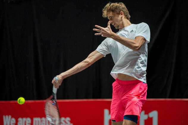 In Alexander ZVEREV GER , Alexander ZVEREV GER exclusively before the doubles match, TENNIS, bett1HULKS Championship, 20 10 2020, GER, TENNIS, ATP TOUR, bett1HULKS Championship, Alexander ZVEREV GER exclusively before the doubles match, 20 10 2020 KOELN Copyright: xEibnerxPressefotox xBenjaminxSOELZERx EP_BSO