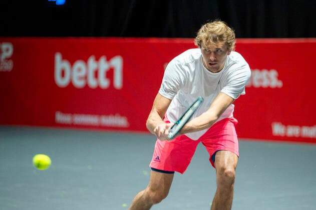 In Alexander ZVEREV GER , Alexander ZVEREV GER exclusively before the doubles match, TENNIS, bett1HULKS Championship, 20 10 2020, GER, TENNIS, ATP TOUR, bett1HULKS Championship, Alexander ZVEREV GER exclusively before the doubles match, 20 10 2020 KOELN Copyright: xEibnerxPressefotox xBenjaminxSOELZERx EP_BSO
