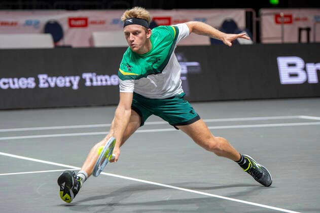 In the Alejandro DAVIDOVICH FOKINA ESP , Damir DZUMHUR BIH vs Alejandro DAVIDOVICH FOKINA ESP , TENNIS, bett1HULKS Championship, 20 10 2020, GER, TENNIS, ATP TOUR, bett1HULKS Championship, Damir DZUMHUR BIH vs Alejandro DAVIDOVICH FOKINA ESP , 20 10 2020 KOELN Copyright: xEibnerxPressefotox xBenjaminxSOELZERx EP_BSO