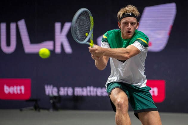 In the Alejandro DAVIDOVICH FOKINA ESP , Damir DZUMHUR BIH vs Alejandro DAVIDOVICH FOKINA ESP , TENNIS, bett1HULKS Championship, 20 10 2020, GER, TENNIS, ATP TOUR, bett1HULKS Championship, Damir DZUMHUR BIH vs Alejandro DAVIDOVICH FOKINA ESP , 20 10 2020 KOELN Copyright: xEibnerxPressefotox xBenjaminxSOELZERx EP_BSO