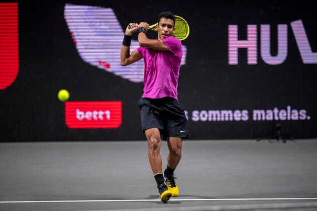 In Felix AUGER ALIASSIME CAN , Egor GERASIMOV BLR vs Felix AUGER ALIASSIME CAN , TENNIS, bett1HULKS Championship, 21 10 2020, GER, TENNIS, ATP TOUR, bett1HULKS Championship, Egor GERASIMOV BLR vs Felix AUGER ALIASSIME CAN , 21 10 2020 COLOGNE Copyright: xEibnerxPressefotox xBenjaminxSOELZERx EP_BSO