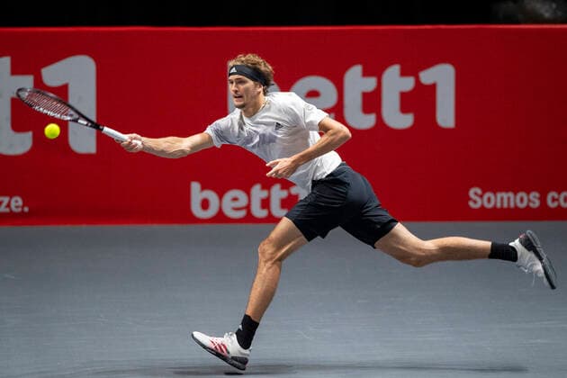 In Alexander ZVEREV GER , Kevin KRAWIETZ GER , Andreas MIES GER vs Alexander ZVEREV GER , Mischa ZVEREV GER , TENNIS, bett1HULKS Championship, 22 10 2020, GER, TENNIS, ATP TOUR, bett1HULKS Championship, Kevin KRAWIETZ GER , Andreas MIES GER vs Alexander ZVEREV GER , Mischa ZVEREV GER , 22 10 2020 KOELN Copyright: xEibnerxPressefotox xBenjaminxSOELZERx EP_BSO