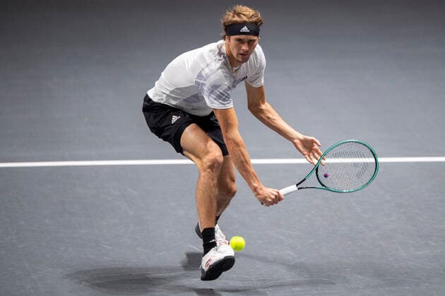 In Alexander ZVEREV GER , Kevin KRAWIETZ GER , Andreas MIES GER vs Alexander ZVEREV GER , Mischa ZVEREV GER , TENNIS, bett1HULKS Championship, 22 10 2020, GER, TENNIS, ATP TOUR, bett1HULKS Championship, Kevin KRAWIETZ GER , Andreas MIES GER vs Alexander ZVEREV GER , Mischa ZVEREV GER , 22 10 2020 KOELN Copyright: xEibnerxPressefotox xBenjaminxSOELZERx EP_BSO