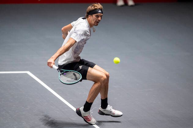 In Alexander ZVEREV GER , Kevin KRAWIETZ GER , Andreas MIES GER vs Alexander ZVEREV GER , Mischa ZVEREV GER , TENNIS, bett1HULKS Championship, 22 10 2020, GER, TENNIS, ATP TOUR, bett1HULKS Championship, Kevin KRAWIETZ GER , Andreas MIES GER vs Alexander ZVEREV GER , Mischa ZVEREV GER , 22 10 2020 KOELN Copyright: xEibnerxPressefotox xBenjaminxSOELZERx EP_BSO