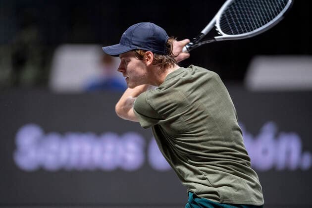 In Jannik SINNER ITA , Gilles SIMON FRA vs Jannik SINNER ITA , TENNIS, bett1HULKS Championship, 23 10 2020, GER, TENNIS, ATP TOUR, bett1HULKS Championship,Gilles SIMON FRA vs Jannik SINNER ITA , 23 10 2020 COLOGNE Copyright: xEibnerxPressefotox xBenjaminxSOELZERx EP_BSO
