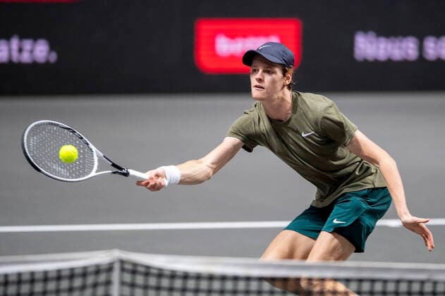 In Jannik SINNER ITA , Gilles SIMON FRA vs Jannik SINNER ITA , TENNIS, bett1HULKS Championship, 23 10 2020, GER, TENNIS, ATP TOUR, bett1HULKS Championship,Gilles SIMON FRA vs Jannik SINNER ITA , 23 10 2020 COLOGNE Copyright: xEibnerxPressefotox xBenjaminxSOELZERx EP_BSO