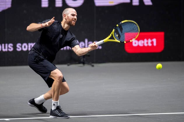 In Adrian MANNARINO FRA , Alexander ZVEREV GER vs Adrian MANNARINO FRA , TENNIS, bett1HULKS Championship, 23 10 2020, GER, TENNIS, ATP TOUR, bett1HULKS Championship, Alexander ZVEREV GER vs Adrian MANNARINO FRA , 23 10 2020 COLOGNE Copyright: xEibnerxPressefotox xBenjaminxSOELZERx EP_BSO