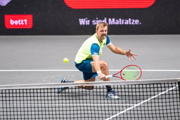 In Kevin KRAWIETZ GER , Andreas MIES GER , Kevin KRAWIETZ GER vs Marcus DANIELL NZL , Philipp OSWALD AUT , TENNIS, bett1hulks Indoor, 24 10 2020, GER, TENNIS, ATP TOUR, bett1hulks Championship, Andreas MIES GER , Kevin KRAWIETZ GER vs Marcus DANIELL NZL , Philipp OSWALD AUT , 24 10 2020 KOELN Copyright: xEibnerxPressefotox xBenjaminxSOELZERx EP_BSO