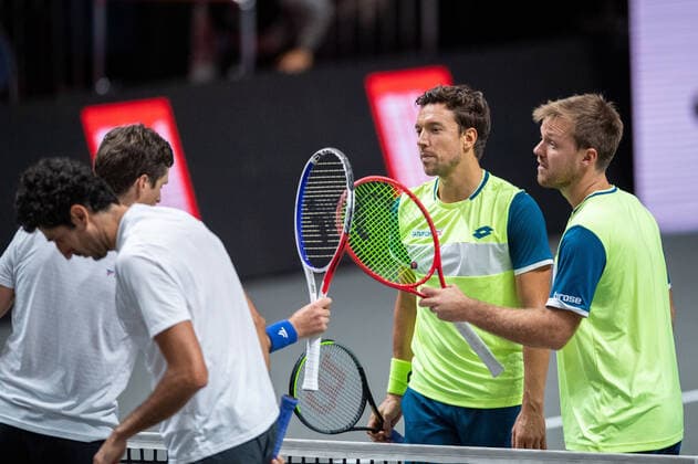 In the Andreas MIES GER , Kevin KRAWIETZ GER Andreas MIES GER , Kevin KRAWIETZ GER vs Marcus DANIELL NZL , Philipp OSWALD AUT , TENNIS, bett1hulks Indoor, 24 10 2020, GER, TENNIS, ATP TOUR, bett1hulks Championship, Andreas MIES GER , Kevin KRAWIETZ GER vs Marcus DANIELL NZL , Philipp OSWALD AUT , 24 10 2020 KOELN Copyright: xEibnerxPressefotox xBenjaminxSOELZERx EP_BSO