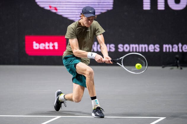 In Jannik SINNER ITA , Alexander ZVEREV GER vs Jannik SINNER ITA , TENNIS, bett1hulks Indoor, 24 10 2020, GER, TENNIS, ATP TOUR, bett1hulks Championship, Alexander ZVEREV GER vs Jannik SINNER ITA , 24 10 2020 KOELN Copyright: xEibnerxPressefotox xBenjaminxSOELZERx EP_BSO