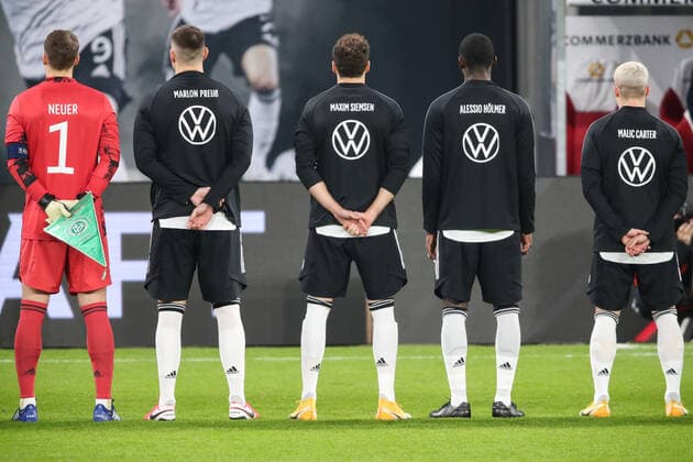 v l Goalkeeper Manuel Neuer Germany,1 ,Niklas Suele Süle Germany,15 ,Leon Goretzka Germany,18 ,Antonio Ruediger Rüdiger Germany,16 ,Philipp Max Germany,13 The players come to the game with special hymn jackets, in a raffle in the BILD from the mobility partner of the DFB Volkswagen children could win their name on the jacket, because due to the Corona Pandemic no run-in children are allowed Nations League Germany vs Ukraine in the Red Bull Arena in Leipzig Football,Man,Men,Germany,14 11 2020