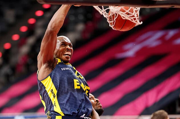 GER, easyCredit BBL, men, Telekom Baskets Bonn vs EWE Baskets Oldenburg 06 12 2020, Telekom Dome, Bonn, GER, easyCredit BBL, men, Telekom Baskets Bonn vs EWE Baskets Oldenburg, in the picture picture shows Rickey Paulding Oldenburg 23 , it a KIorb nordphotox xMeuter nph00351