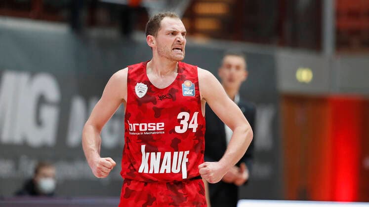 s Oliver Wuerzburg vs Basketball Loewen Braunschweig, Basketball, BBL Germany, Wuerzburg, s Oliver Arena, 06 12 2020, emspor, emonline, despor, deonline, s Oliver Wuerzburg vs Basketball Loewen Braunschweig, Basketball, BBL Bild v left Felix Hoffmann s Oliver Wuerzburg Editorial Use ONLY Wuerzburg s Oliver Arena Bayern Germany Poolfoto HMB Media Heiko Becker Pool ,EDITORIAL USE ONLY