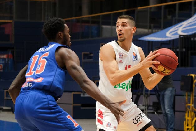 Basketball, Men, BBL, 4 Matchday, 08 12 2020, SYNTAINICS MBC FC Bayern Muenchen, v l Shavon Coleman MBC, 15 , Diego Flaccadori FCBB, 12 GER, BBL, Basketball, Men, SYNTAINICS MBC FC Bayern Muenchen, 08 12 2020, Weissenfels Copyright: xSchulz Eibner-Pressefotox ep_esz