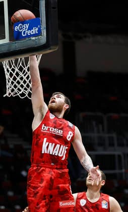 Germany, Chemnitz, Messe Chemnitz, 12 12 2020, emspor, emonline, despor, deonline, NINERS Chemnitz vs s Oliver Wuerzburg, Basketball, BBL Bild v li Tayler Persons s Oliver Wuerzburg DFL REGULATIONS PROHIBIT ANY USE OF PHOTOGRAPHS AS IMAGE SEQUENCES AND OR QUASI VIDEO Copyright: HMBxMedia xHeikoxBecker