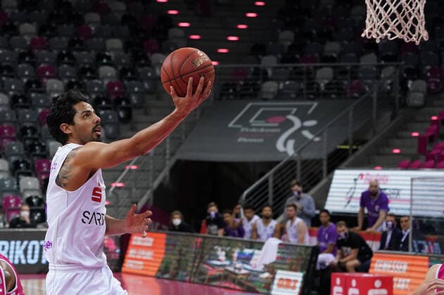 GER, easyCredit BBL, Men, Telekom Baskets Bonn vs BG Goettingen 27 12 2020, Telekom Dome, Bonn, GER, easyCredit BBL, Men, Telekom Baskets Bonn vs BG Goettingen, in the picture picture shows Jorge Gutiérrez Goettingen 7 , it a basket nordphotox xMeuter nph00351