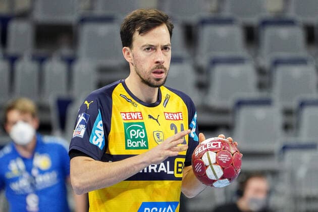 Patrick Groetzki RNL, 24 , on the ball, frame, action, action, 27 12 2020, Mannheim Germany , Handball, Bundesliga, Rhein Neckar Löwen HSC 2000 Coburg xozx