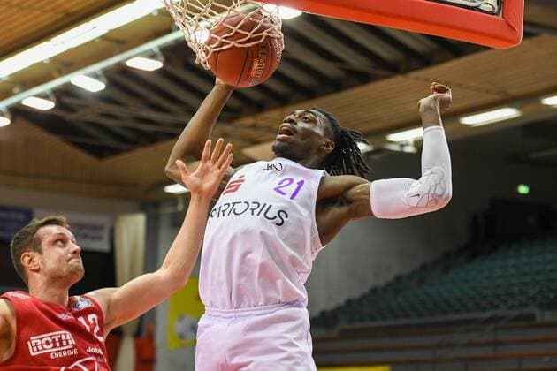 Johannes Richter, Tai Odiase 11 Spieltag, Basketball Bundesliga, Basketball season 2020 2021, Germany, easyCredit BBL, frankfurt, Germany, Giessen 46ers, giessen red, men, Jobstairs GIESSEN 46ers BG Göttingen men, Göttingen white