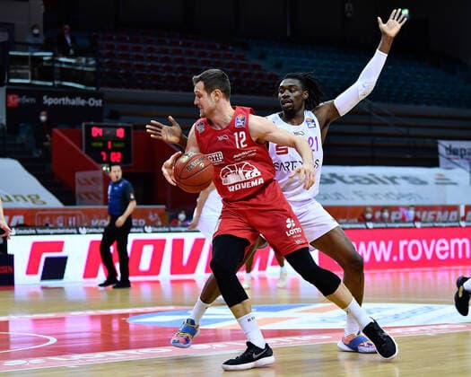 Johannes Richter Giessen 46ers, 12 vs Tai Odiase BG Goettingen, 21 JobStairs Giessen 46ers vs BG Goettingen, easyCredit Basketball Bundesliga, 2020 2021 season, 11 match day, 02 01 2021 JobStairs Giessen 46ers vs BG Goettingen, easyCredit Basketball Bundesliga, 2020 2021 season, 11 match day, 02 01 2021 Giessen. Copyright: xStefanxTschersich Eibner-Pressefotox EP_STH