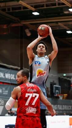 s Oliver Wuerzburg vs HAKRO Merlins Crailsheim, Basketball, BBL Germany, Wuerzburg, s Oliver Arena, 03 01 2021, emspor, emonline, despor, deonline, s Oliver Wuerzburg vs HAKRO Merlins Crailsheim, Basketball, BBL Picture f li Alex King s Oliver Wuerzburg and Jamuni McNeace Merlins Photo HMB Media Heiko Becker Pool Wuerzburg s Oliver Arena Bayern Germany Poolfoto HMB Media Heiko Becker Pool ,EDITORIAL USE ONLY
