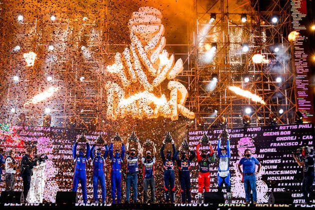 507 Sotnikov Dmitry (rus), Akhmadeev Ruslan (rus), Akhmatzianov Ilgiz (rus), Kamaz, Kamaz - Master, Camion, Truck, 401 Lopez Contardo Francisco (chl), Latrach Vinagre Juan Pablo (chl), Can-Am, South Racing Can-Am, Motul, SSV Series - T4, 302 Peterhansel Stephane (fra), Boulanger Edouard (fra), Mini, X-Raid Mini JCQ Team, Auto, 47 Benavides Kevin (arg), Honda, Monster Energy Honda Team 2021, Motul, Moto, Bike, Gelazninkas Arunas (ltu), KTM, Zigmas Dakar Team, Original by Motul, Moto, Bike, portrait during the finishing podium ceremony at the King Abdullah International Stadium in Jeddah, in Saudi Arabia on January 15, 2021 AUTOMOBILE : DAKAR 2021 - Arabie saoudite - Podiums - 15 01 2021 DPPI Panoramic