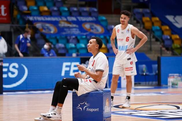 Germany, Frankfurt am Main, Fraport Arena, 17 01 2021, emspor, emonline, despor, deonline, FRAPORT SKYLINERS s Oliver Wuerzburg, basketball, BBL picture Tyson Ward s Oliver Wuerzburg and Joshua Obiesie s Oliver Wuerzburg , Copyright: HMBxMedia xHeikoxBecker