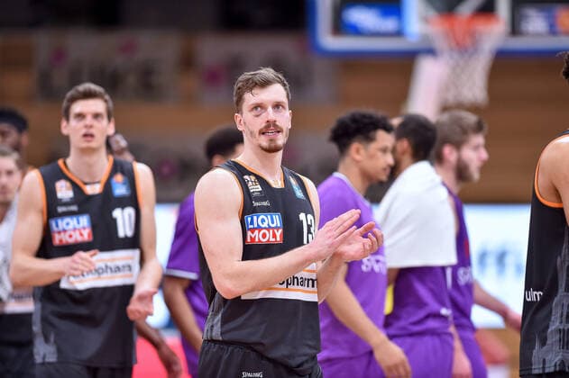 Andreas Obst Ratiopharm Ulm front , Christoph Philipps Ratiopharm Ulm L, back , GER, Basketball, Bundesliga, BBL, BG Goettingen Ratiopharm Ulm, 17 01 2021, Basketball, Bundesliga, BBL, BG Goettingen Ratiopharm Ulm, 17 01 2021 Goettingen Copyright: xEibner-Pressefotox EP_RSL