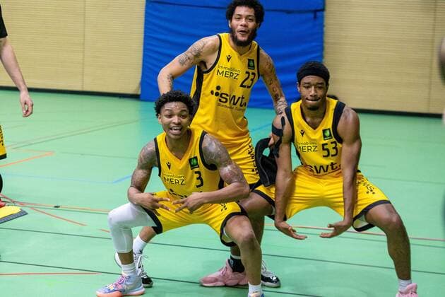 Joshua Sharkey Tigers Tübingen, 3 Troy Simons Tigers Tübingen, 23 Isaiah Crawley Tigers Tübingen, 53 ¨¨¨Tigers Tübingen vs Eisbären Bremerhaven, 2 Basketball, Bundesliga, Pro A, Barmer 2 Basketball, Spieltag 17, Spielzeit 2020 2021, 23 01 2021, ¨¨Tigers Tübingen Eisbären Bremerhaven, Basketball, 2 Bundesliga, Barmer 2 Basketball, Spieltag 17, Spielzeit 2020 2021, 23 01 2021 Rottenburg am Neckar. Copyright: xNinaxSander xEibnerxPressefotoxIx EP_NSR