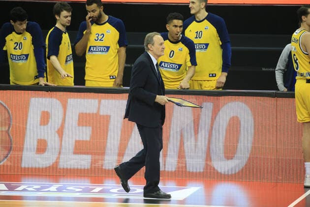DEU, 1 BBL Alba Berlin vs RASTA Vechta , 31 01 2021, Mercedes Benz Arena, Berlin, DEU, 1 BBL Alba Berlin vs RASTA Vechta , in picture head coach Aito Garcia Reneses ALBA Berlin , Jonas Mattisseck ALBA Berlin 9 , Johannes Thiemann ALBA Berlin 32 , Maodo Lo ALBA Berlin 0 , Tim Schneider ALBA Berlin 10 nordphotoxGmbHx xEngler nph00076