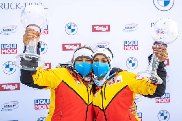 AUT, BMW IBSF World Cup Bobsleigh, Igls 31 01 2021, Olympia Eiskanal, Innsbruck, AUT, BMW IBSF World Cup Bobsleigh, Igls, women doubles bobsleigh, award ceremony, in picture Vanessa Mark, Mariama Jamanka GER Vanessa Mark Mariama Jamanka of Germany during the winner ceremony for the women doubles bobsleigh competition of BMW IBSF World Cup at the Olympia Eiskanal in Innsbruck, Austria on 2021 01 31 Innsbruck Tirol Austria