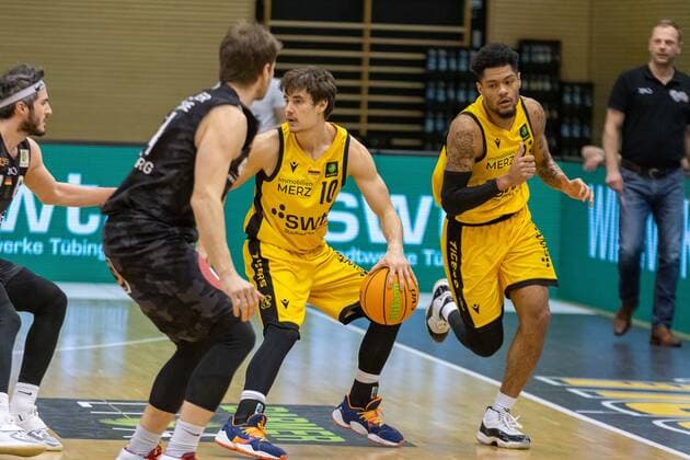Mario Kegler Nürnberg Falcons, 1 Gianni Otto Tigers Tübingen, 10 Troy Simons Tigers Tübingen, 10 ¨¨Tigers Tübingen vs Nürnberg Falcons, 2 Basketball, Bundesliga, Pro A, Barmer 2 Basketball, Matchday 21, Season 2020 2021, 13 02 2021, ¨¨ Tigers Tübingen Nürnberg Falcons, Basketball, 2 Bundesliga, Barmer 2 Basketball, Matchday 21, Season 2020 2021, 13 02 2021 Rottenburg am Neckar. Copyright: xNinaxSander xEibnerxPressefotoxIx EP_NSR