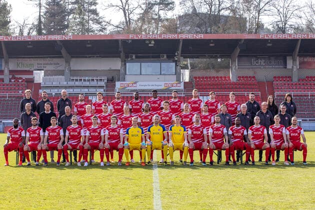 Team photo, back row from left Philipp Kunz Athletic Trainer , Philipp Eckart Co Trainer , Benjamin Sachs Co Trainer , Mitja Lotriè, Umut Ünlü, Chris David, Nzuzi Toko, Frank Ronstadt, Dominic Baumann, Martin Hasek, Dominik Meisel, Patrick Sontheimer, Cristina Mora Physiotherapist , Max Pechtl Physiotherapist , Klaus Orner Zeugwart Middle row from left Marco Langner Goalkeeper Coach , Sebastian Schuppan Director of Sport , Bernhard Trares Head Coach , Luke Hemmerich, David Kopacz, Arne Feick, Rajiv van La Parra, Lion Schweers, Rolf Feltscher, Robert Herrmann, Dr Josef Zimmermann Team Doctor , Dr Martin Jansen Team Doctor , Norbert Mahler Team Manager , Rosi Orner Supervisor Front row from left Ridge Munsy, Daniel Hägele, Marvin Pieringer, Lars Dietz, Vladimir Nikolov, Hendrik Hansen, Hendrik Bonmann, Fabian Giefer, Eric Verstappen, Stefan Maierhofer, Christian Strohdiek, Douglas, Tobias Kraulich, Niklas Hoffmann, Ewerton Missing Dr Dirk Böhm Team doctor , Dominik Schuler Physiotherapist , David Braunreuther Physiotherapist , FC Würzburger Kickers, 2 Bundesliga, Porträttermin 2020 2021, Copyright: FWK HMBxMedia xHeikoxBecker