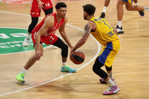 Wade Baldwin FCBB and Scottie Wilbekin Tel Aviv FC Bayern Basketball vs Maccabi Playtika Tel Aviv, Basketball, EuroLeague, 26 Matchday, 2020 2021, 25 02 2021, FC Bayern Basketball vs Maccabi Playtika Tel Aviv, Basketball, EuroLeague, 26 Matchday, 2020 2021, 25 02 2021, Munich. Copyright: xMarcelxEngelbrechtx Eibner-Pressefotox EP_met