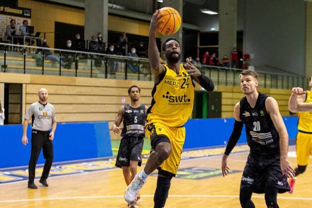 Zamal Nixon Science City Jena, 5 Roland Nyama Tigers Tübingen, 24 Andrew Smith Science City Jena, 20 ¨¨¨Tigers Tübingen vs Science City Jena, 2 Basketball, Bundesliga, Pro A, Barmer 2 Basketball, Matchday 13, Season 2020 2021, 27 02 2021, ¨¨ Tigers Tübingen Science City Jena, Basketball, 2 Bundesliga, Barmer 2 Basketball, Matchday 13, Season 2020 2021, 27 02 2021 Rottenburg am Neckar. Copyright: xDennisxDuddek xEibnerxPressefotox EP_DDU