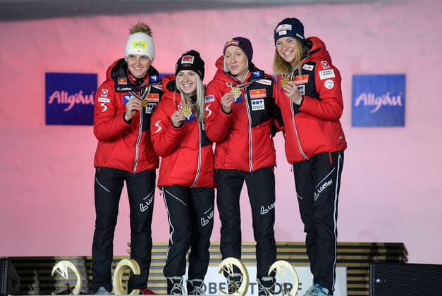 27 02 2021, Nordic SKI World Championships Oberstdorf 2021, Oberstdorf im Allgäu, Award Ceremony, Medal Ceremony, Ski Jumping Women, Normal Hill, Award Ceremony, Sophie Sorschag, Chiara Hoelzl, Daniela Iraschko Stolz, Marita Kramer AUT