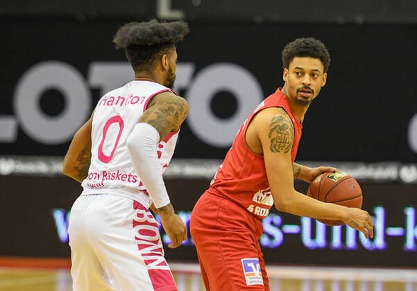 Alex Hamilton, Diante Garrett Basketball Bundesliga, basketball season 2020 2021, 22 matchday, Germany, easyCredit BBL, Germany, Giessen 46ers, giessen red, men, jobstairs GIESSEN 46ers Telekom Baskets Bonn, men, Bonn in white