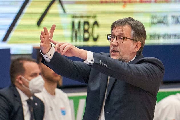 Syntainics MBC s Oliver Wuerzburg, Basketball, Bundesliga, Maenner, 18 Spieltag, 09 03 2021, Head Coach Silvano Poropat MBC , Time out Syntainics MBC s Oliver Wuerzburg, Basketball, Bundesliga, Maenner, 18 Spieltag, 09 03 2021, Weissenfels Copyright: xSchulz Eibner-Pressefotox ep_esz