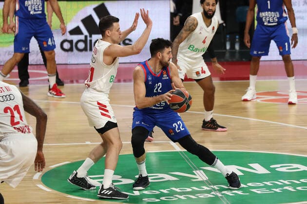 Zan Sisko Munich and Vasilije Micic Istanbul GER, FC Bayern Basketball vs Anadolu Efes Istanbul, Basketball, EuroLeague, Matchday 30, Season 2020 2021, 19 03 2021, GER, FC Bayern Basketball vs Anadolu Efes Istanbul, Basketball, EuroLeague, Matchday 30, Season 2020 2021, 19 03 2021, Munich. Copyright: xEIBNER MarcelxEngelbrechtx EP_EER