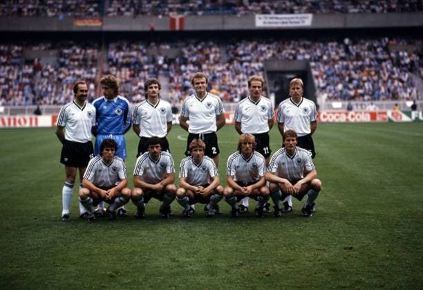 17 06 84 Germany Romania France, Lens, 17 06 1984, Football, European Championship UEFA Euro 1984 in France, Germany Romania 2 1 Team Germany Top row from l Uli Stielike, Harald Toni Schumacher, Rudi Völler, Hans Peter Briegel, Karl Heinz Rummenigge, Bernd Förster Bottom row from l Lothar Matthäus, Klaus Allofs, Norbert Meier, Andreas Brehme, Karlheinz Förster