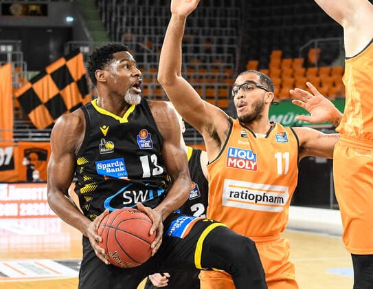 GER, BBL, ratiopharm ulm vs MHP RIESEN Ludwigsburg 20 03 2021, ratiopharm arena, Neu Ulm, GER, BBL, ratiopharm ulm vs MHP RIESEN Ludwigsburg, pictured Yorman Polas Bartolo Ludwigsburg, 13 , Isaiah Wilkins Ulm, 11 nordphotoxGmbHx xHafner nph00200